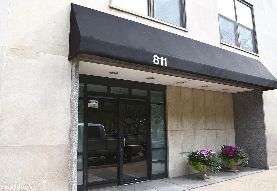 1st image of 903 S Kedzie Ave #1618