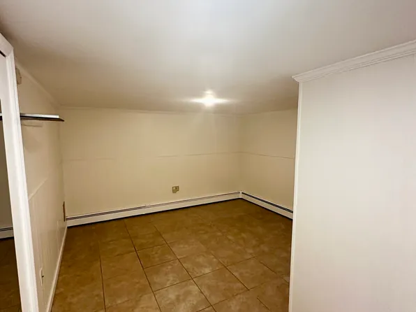 (undisclosed Address), Valley Stream, NY 11580