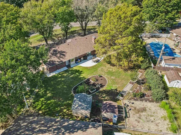 11528 W Valley Hi Dr, Wichita, KS 67209