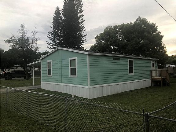 3rd image of 1501 Carlisle Dr