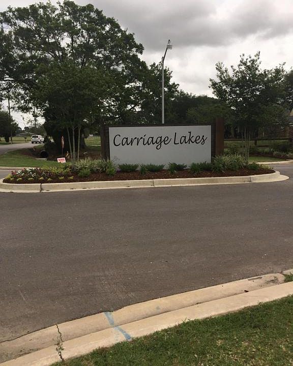 2nd image of 106 Carriage Lakes Dr
