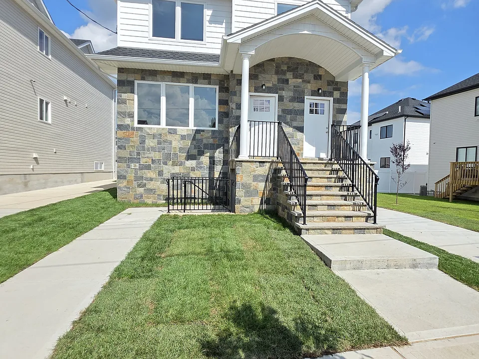 91 Bombay St