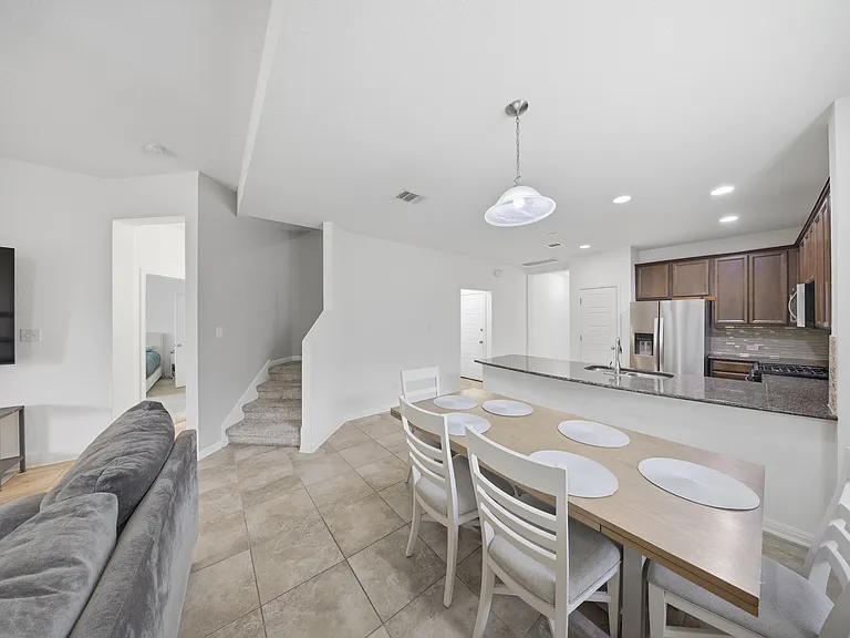 8707 Straight Oaks — Photo 10
