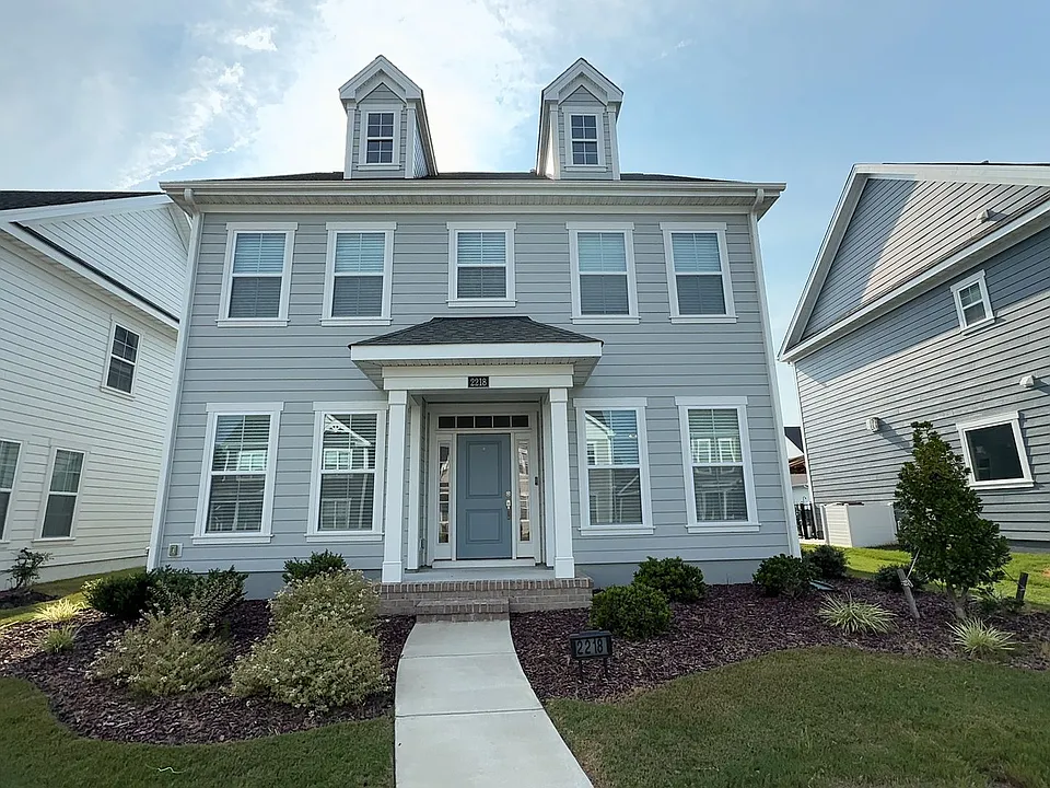 2218 Sanibel Ln