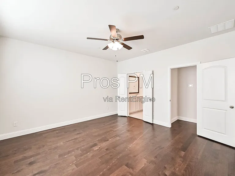 4256 Mingo Dr — Photo 7