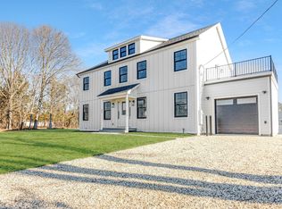 285 Sandy Beach Rd, Greenport, NY 11944
