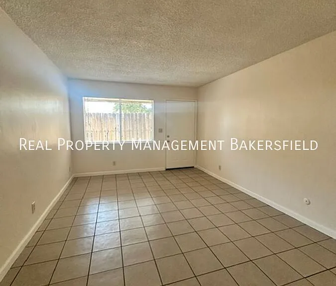 1015 Pacific St #D — Photo 5