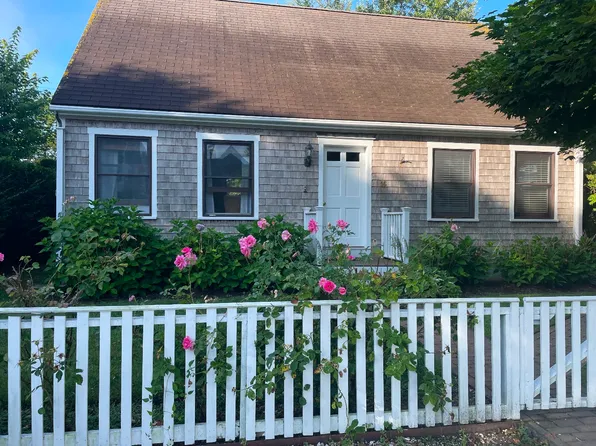 16 Bluebird Ln, Nantucket, MA 02554