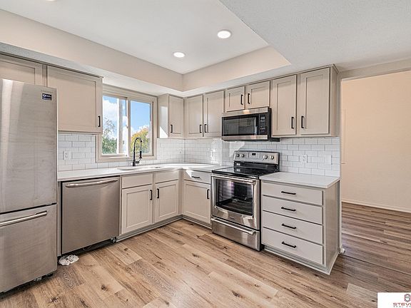 3rd image of 2646 N 131st Cir