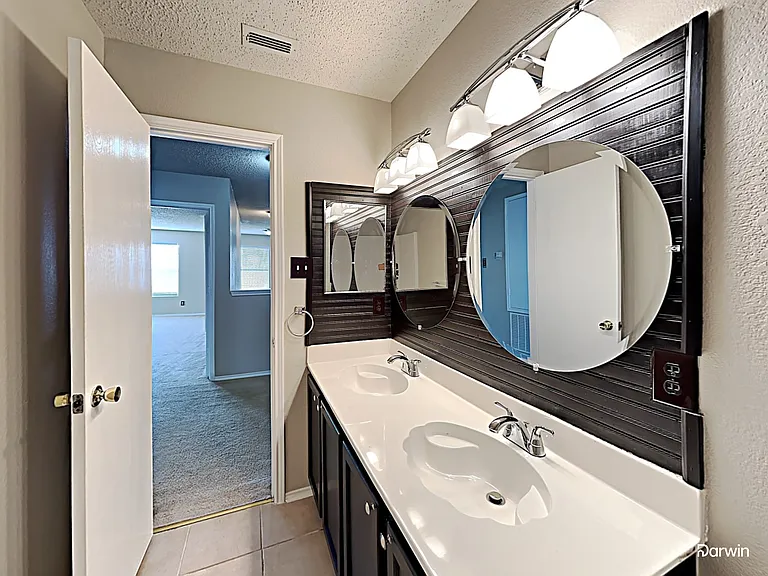 4050 Hunters Creek Dr — Photo 14