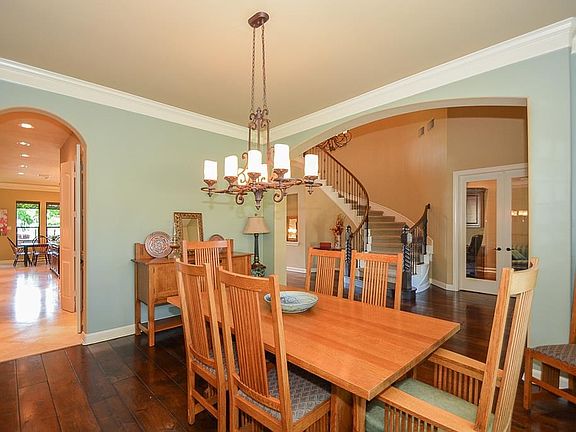 4th image of 23534 Fairway Valley Ln