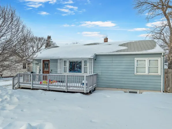 1442 2nd St SE, Minot, ND 58701