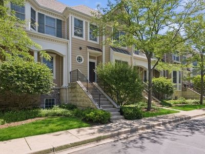 1918 Lynn Cir, Libertyville, IL, 60048