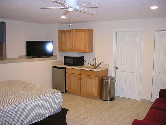 Kitchenette, opening on left is to 10x10 room that can be co