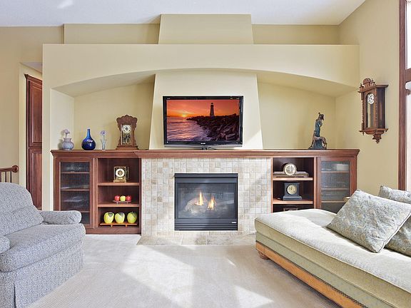 5th image of 3046 Aspen Lake Dr NE