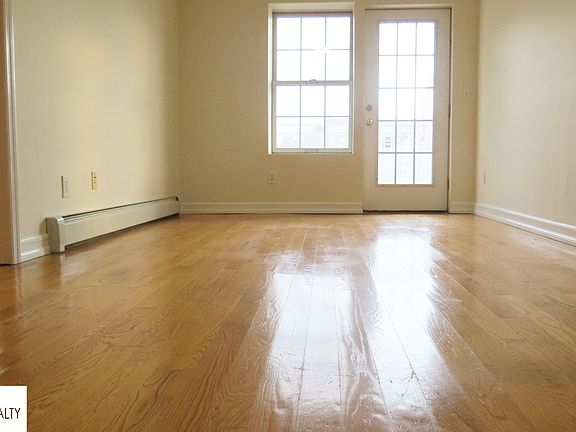 5th image of 252 18th St #404D