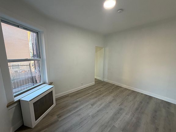 3rd image of 117 Corbin Ave APT 107