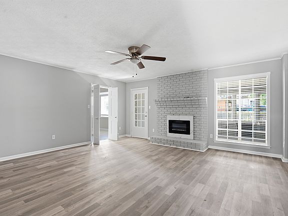 5th image of 5504 Elmhurst Ave