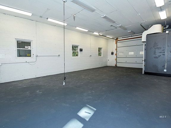 5th image of 209 S 21st St