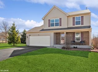 1285 Olive Ln, Hampshire, IL 60140
