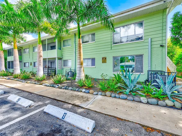 1329 Drew St APT 6, Clearwater, FL 33755