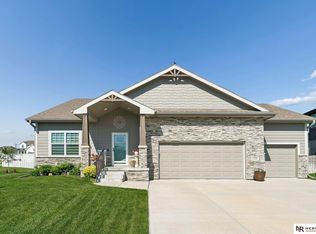 11976 S 113th St, Papillion, NE 68046