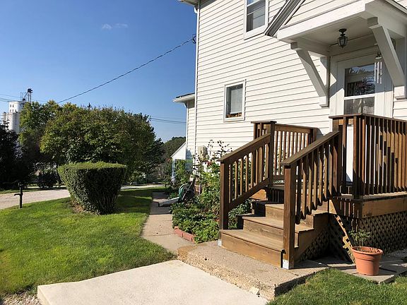 2nd image of 105 1st Ave SW