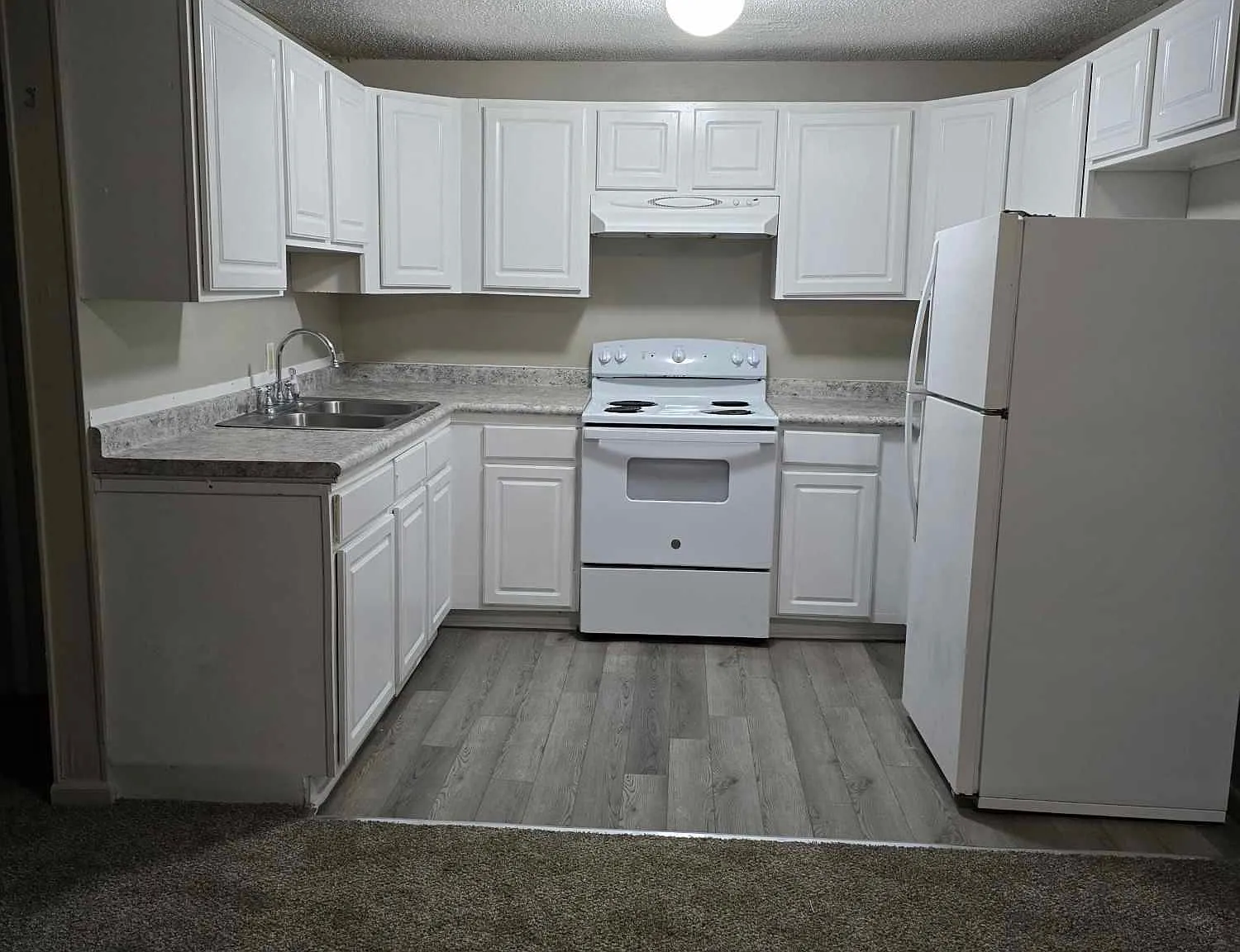 3 bed, 1254 sqft, $1,300 — Photo 2