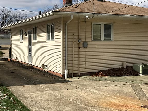 2nd image of 5645 Saxon Dr