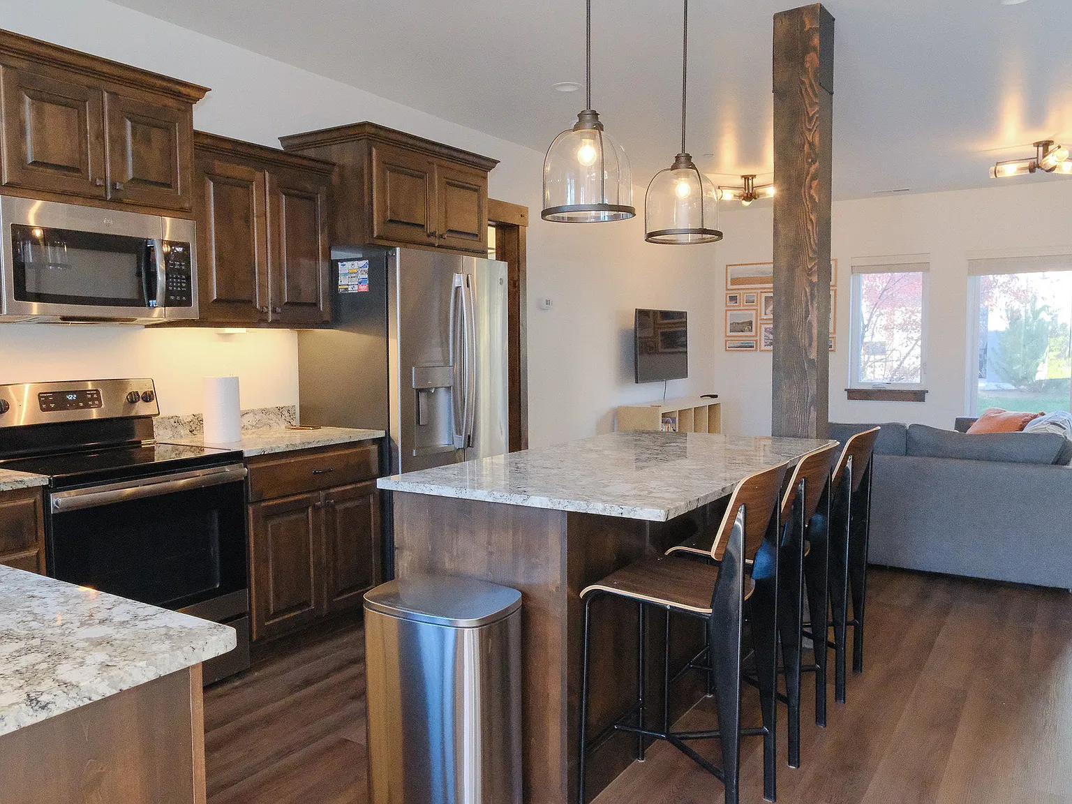 3 bed, 1650 sqft, $3,400 — Photo 4