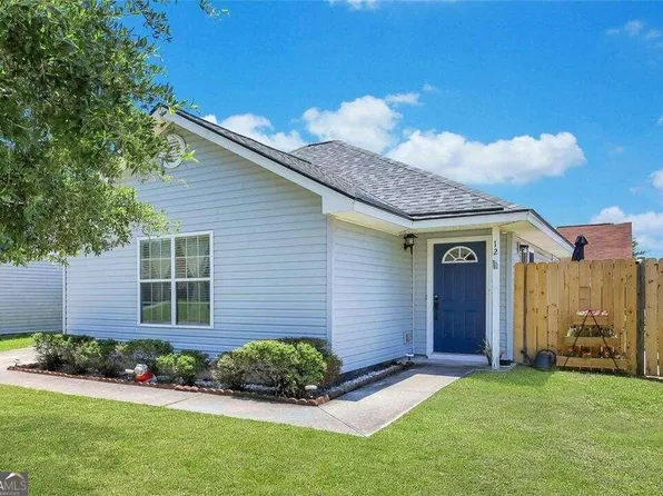 12 Binnacle Ln, Port Wentworth, GA 31407