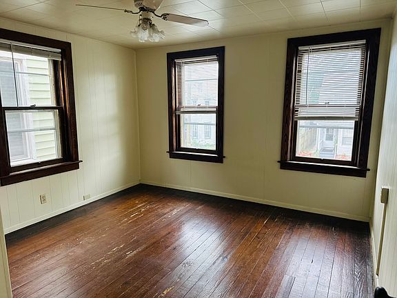 5th image of 146 E Middle St
