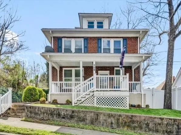 709 7th St SE, Roanoke, VA 24013