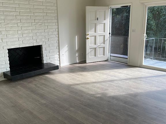 4th image of 320 N Marengo Ave