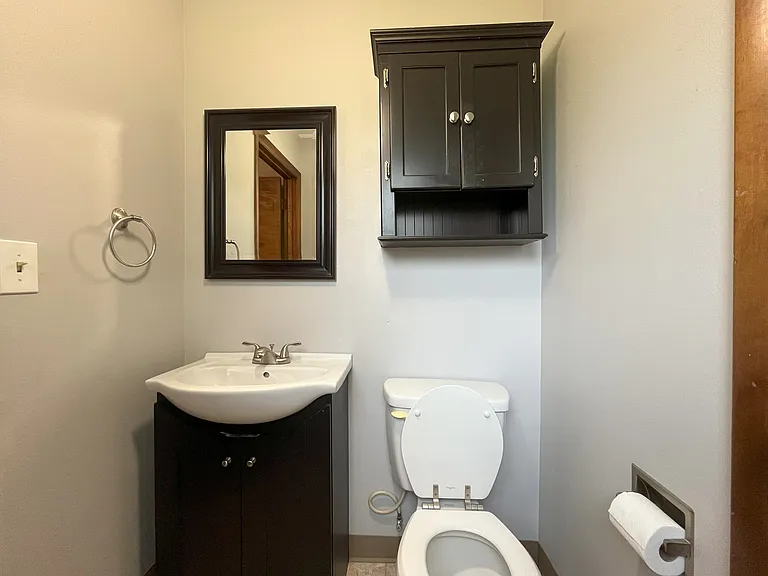 650 Thomas St — Photo 8