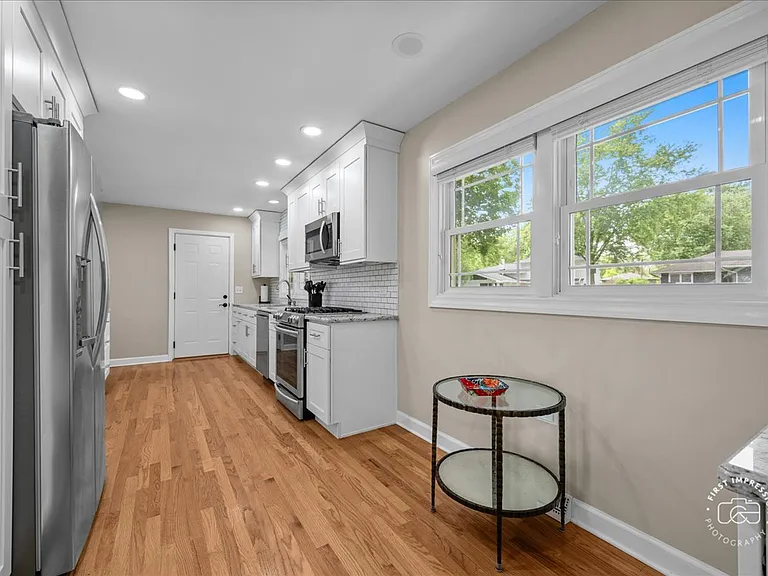 325 Hemlock Ln — Photo 19