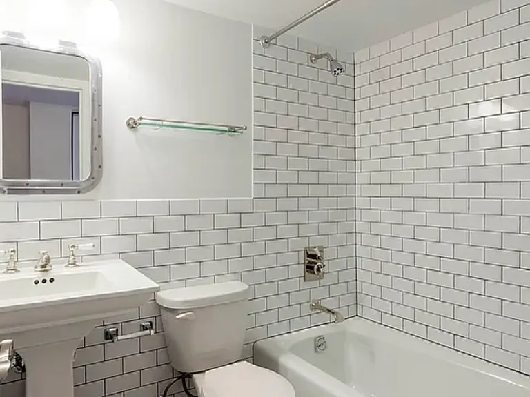 27 W 16th St #4H — Photo 4