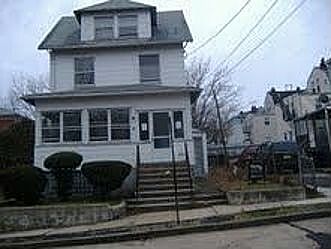2nd image of 9-11 Oak Pl