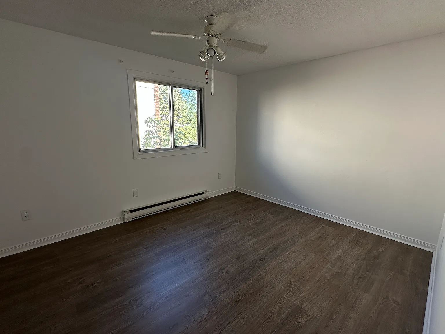4 bed, 1400 sqft, $2,500 — Photo 1