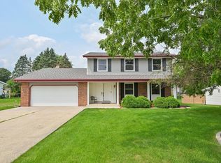 15100 W Glendale DRIVE, New Berlin, WI 53151