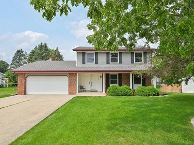 15100 W Glendale DRIVE, New Berlin, WI, 53151