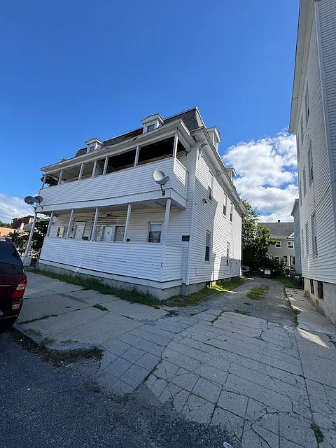 3 bed, 1800 sqft, $1,900 — Photo 2