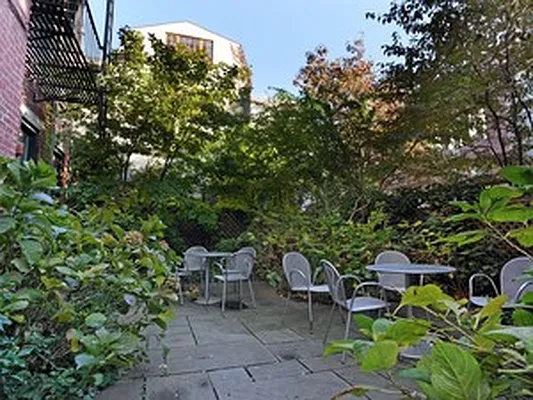 Sold by Citi Habitats | media 25