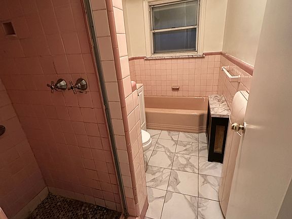 4th image of 1814 E 16th St #2