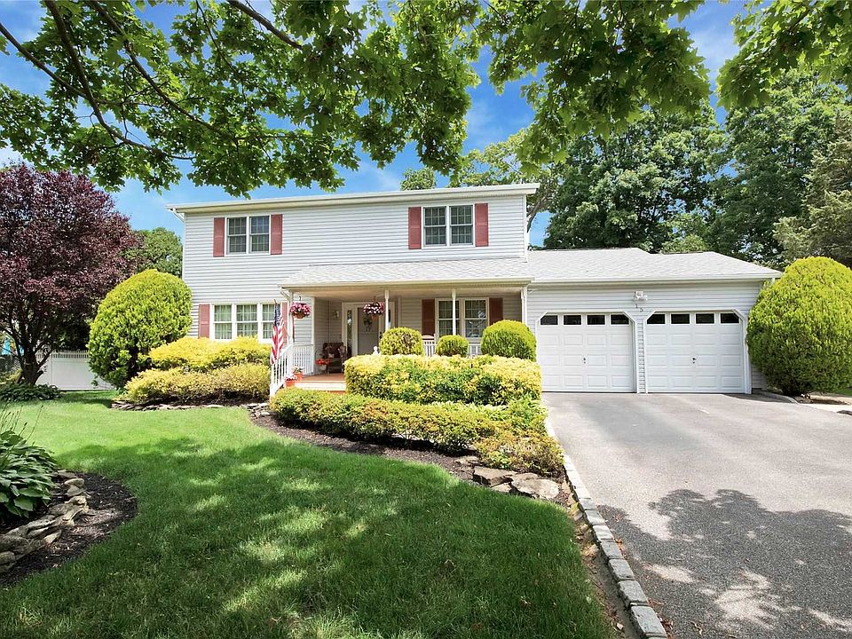1st image of 15 Westwood Ct
