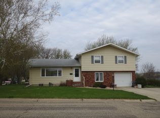 500 Robert Ave N, Jasper, MN 56144