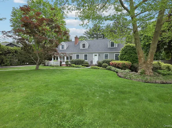 8 Sheep Pasture Lane, Huntington, NY 11743