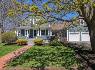 37 Beach Rd, Bristol, RI 02809