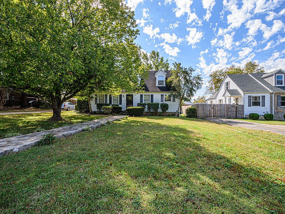 555 E College St Pulaski, TN Zillow