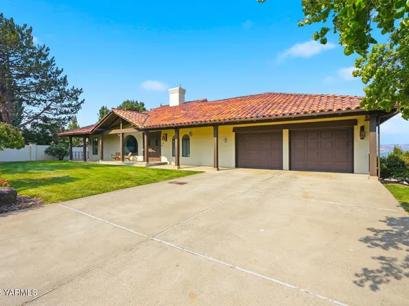 530 Brown Ln, Selah, WA 98942